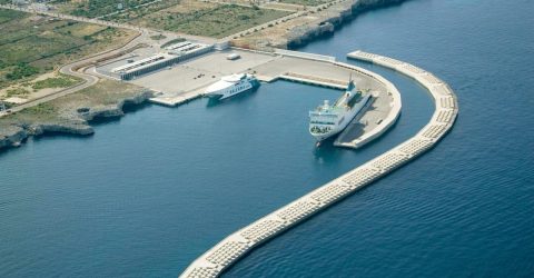 Armado del cajón de celdas circulares del puerto de Ciutadella, Menorca