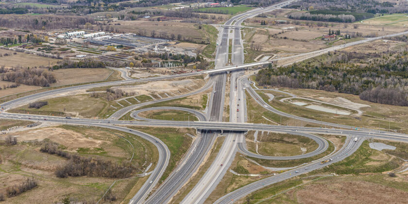 Proyecto de licitación y proyecto constructivo de la ampliación de la autopista 407 en Toronto, Canadá